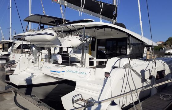 Lagoon 42