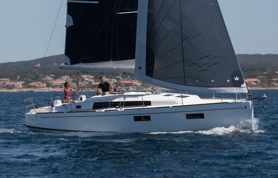 Beneteau Oceanis 38.1
