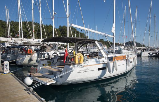 Beneteau Oceanis 45