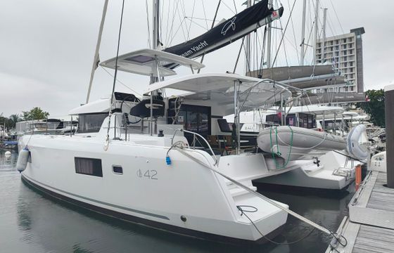 Lagoon 42
