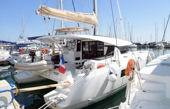 Lagoon 42