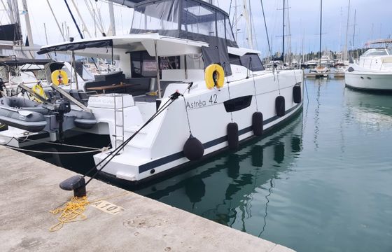 Fountaine Pajot Astrea 42