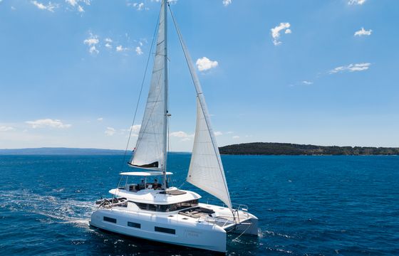 Lagoon 55