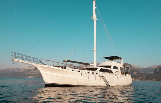 Motorsailer