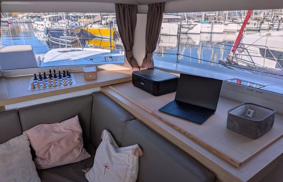Fountaine Pajot Astrea 42