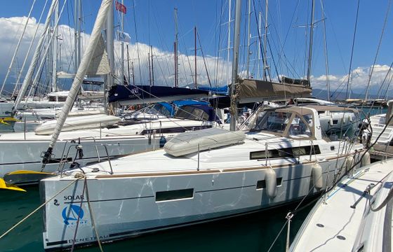 Beneteau Oceanis 38