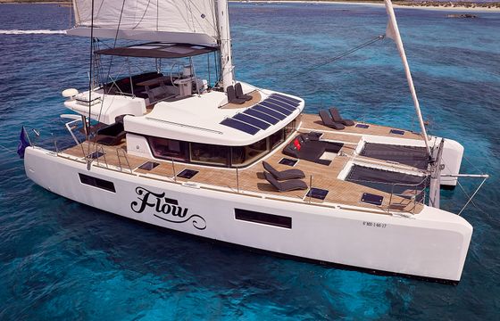 Lagoon 52