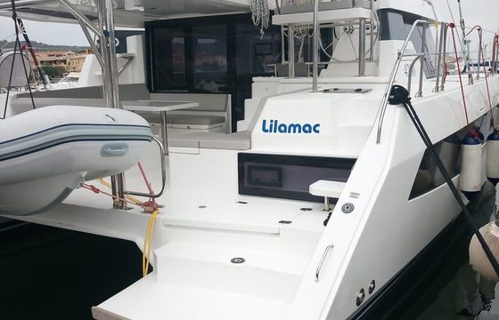 Leopard Catamarans / Robertson & Caine Leopard 42