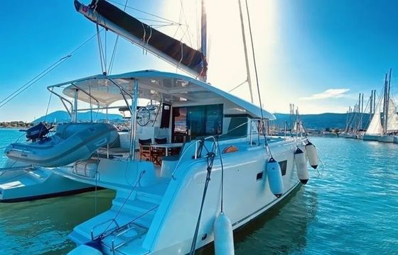 Lagoon 42