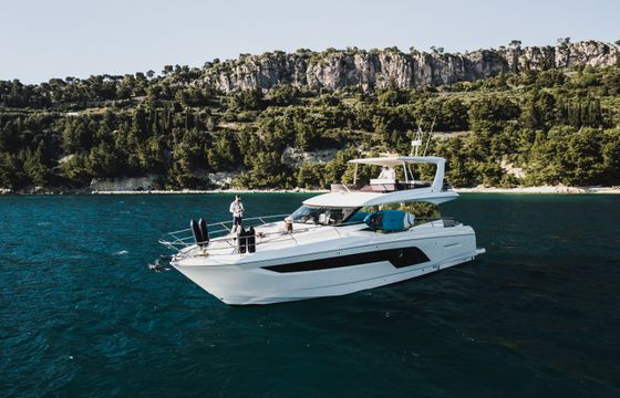 Prestige 590 Fly