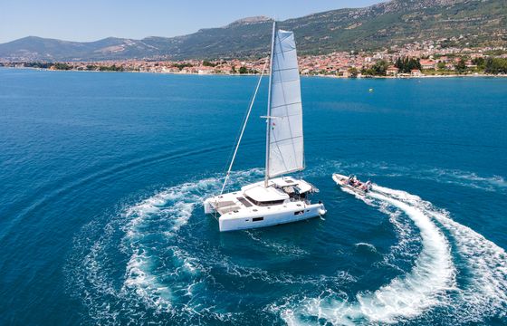Lagoon 42 Owner Version