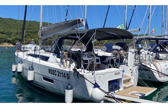 Dufour Yachts Dufour 390 Grand Large