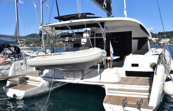 Lagoon 42 (ac, Gen, Watermaker)