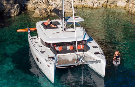 Lagoon 42