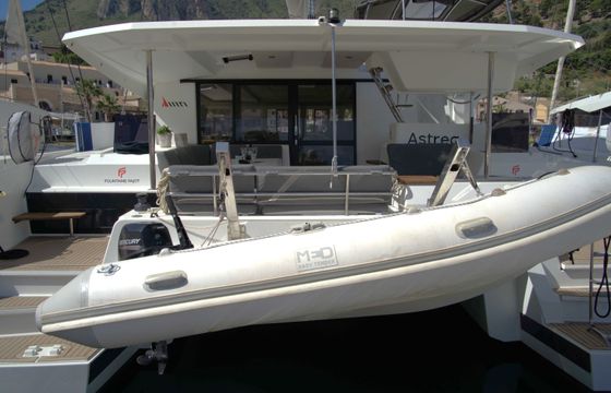 Fountaine Pajot Astréa 42 (wm-ac In Dinette-gen-sol.pan)