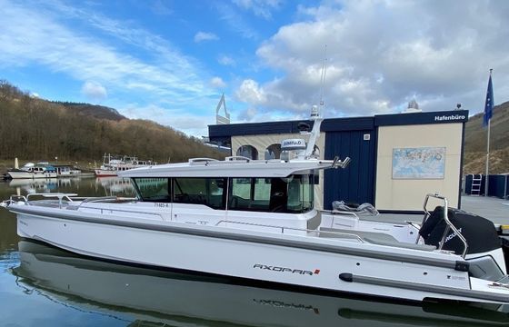 Axopar 37 Xc Cross Cabin