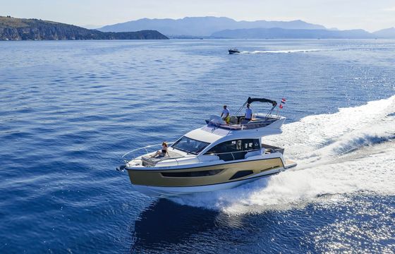 Sealine F430
