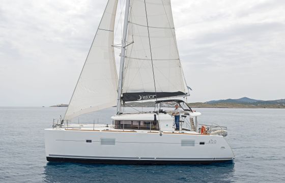 Lagoon 400s2