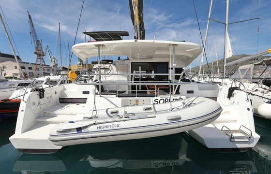 Lagoon 42