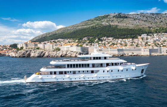 Motoryacht Yolo