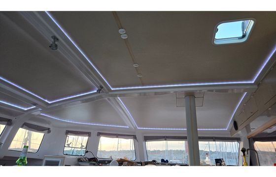 Neel Trimarans Neel 43