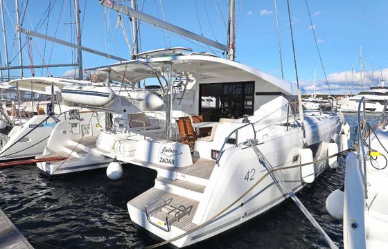 Lagoon 42