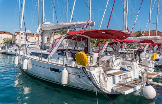 Beneteau Oceanis 45