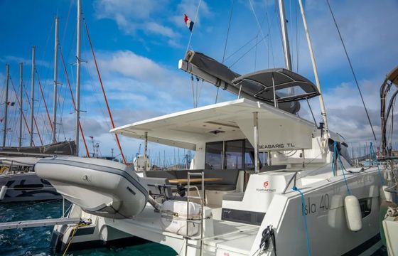 Fountaine Pajot Isla 40