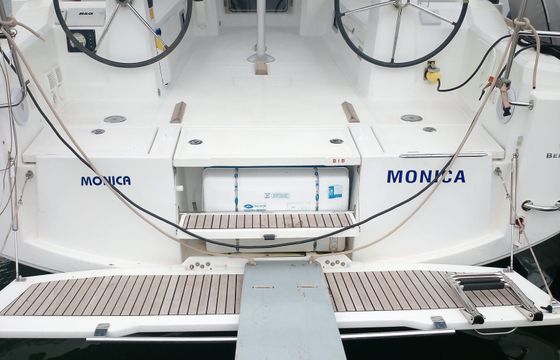 Beneteau Oceanis 38