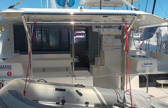 Leopard Catamarans / Robertson & Caine Leopard 40