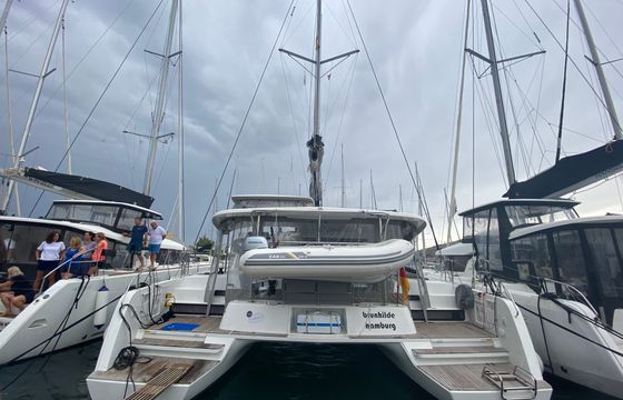 Lagoon 42