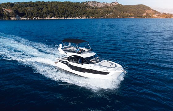 Galeon 440 Fly