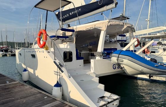 Island Spirit Yachts Island Spirit 410