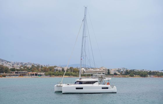 Lagoon 43