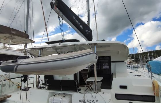 Lagoon 42