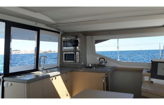 Fountaine Pajot Lucia 40