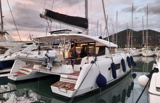 Lagoon 42