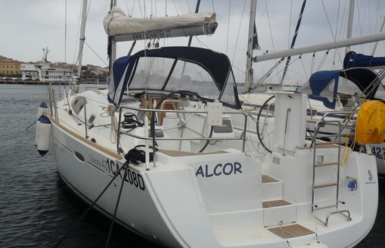 Beneteau Oceanis 43