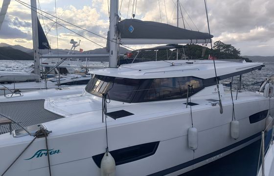 Fountaine Pajot Isla 40