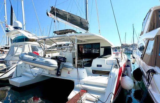 Lagoon 42