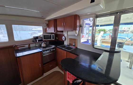 Leopard Catamarans / Robertson & Caine Leopard 46