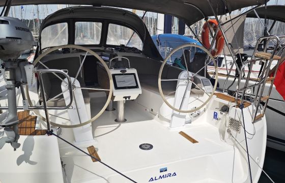 Bavaria Cruiser 37