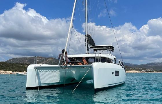Lagoon 42