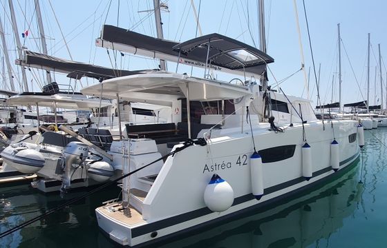 Fountaine Pajot Astréa 42