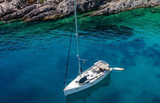 Bavaria 37