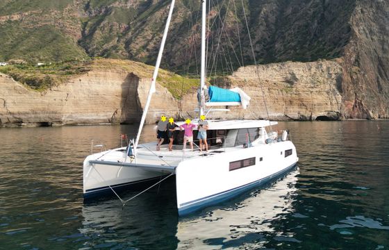 Leopard Catamarans / Robertson & Caine Leopard 45