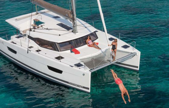 Fountaine Pajot Lucia 40