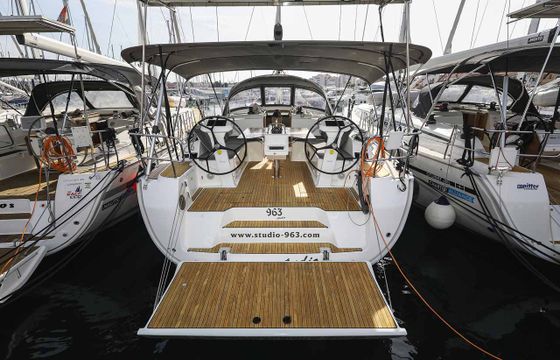 Bavaria Cruiser 46 Style