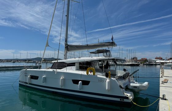 Fountaine Pajot Isla 40