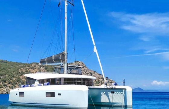 Lagoon 42